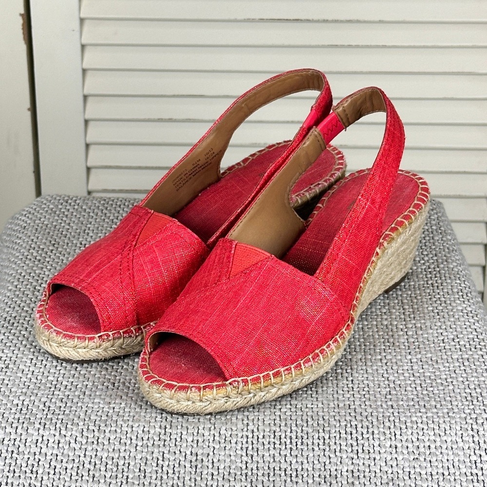 Clarks Petrina Rhea Coral Red Metallic Textile Espadrille Wedge Sandals Size 6.5